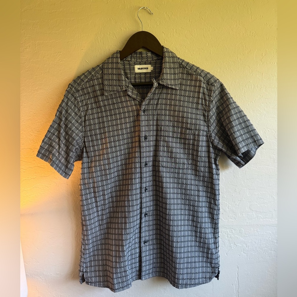 Taylor Stitch: Short Sleeve Hawthorn in Navy Stripe - Size 40